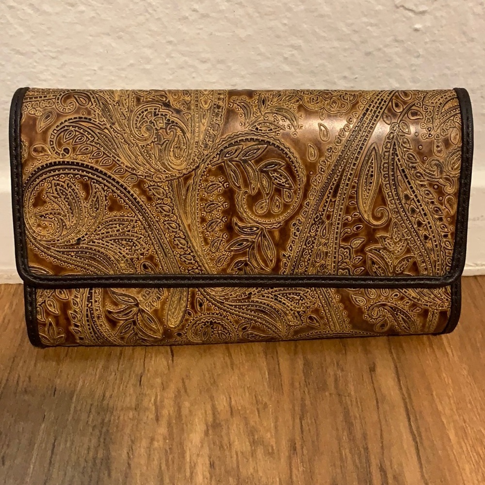 NWOT Relic Trifold Wallet